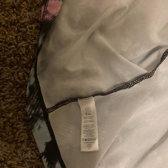 Ivivva by LuLuLemon Activewear Dress 12 Abstract Print Black Mesh Back Panel - Picture 3 of 3